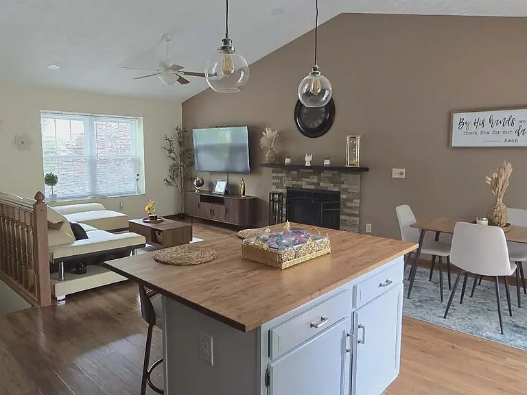 7777 Kiowa Way — Photo 4