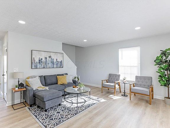 3rd image of 432 Sawyer Blvd