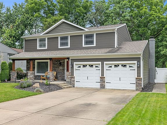 2nd image of 1016 Barnsley Dr