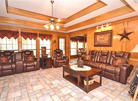 3rd image of 100 Redman Ln