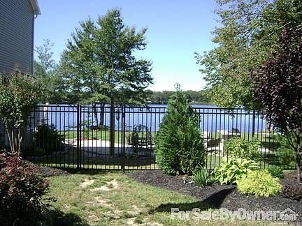 5th image of 315 Lakeside Dr N