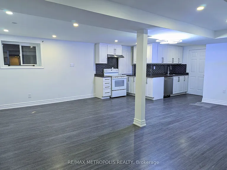 102 Hibbard Dr #BASEMENT — Photo 9