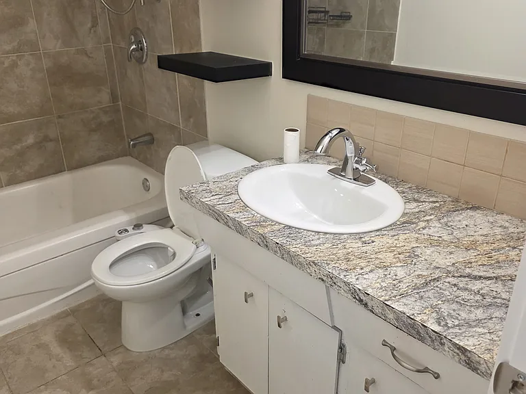 4931 Vienna Dr NW — Photo 7