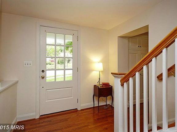 2nd image of 929 N Longfellow St