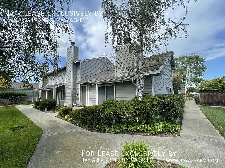 755 Vespucci Ln — Photo 12