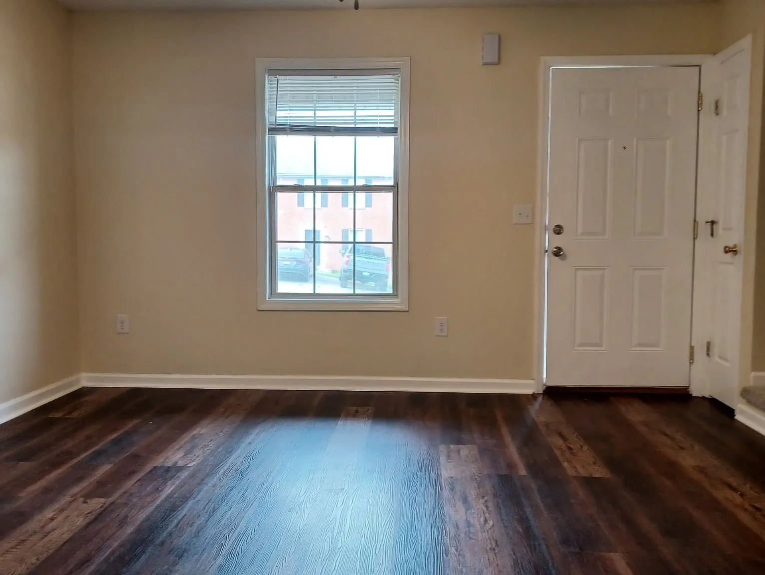 2 bed, 1.5 bath, 1147 sqft, $1,200 — Photo 4