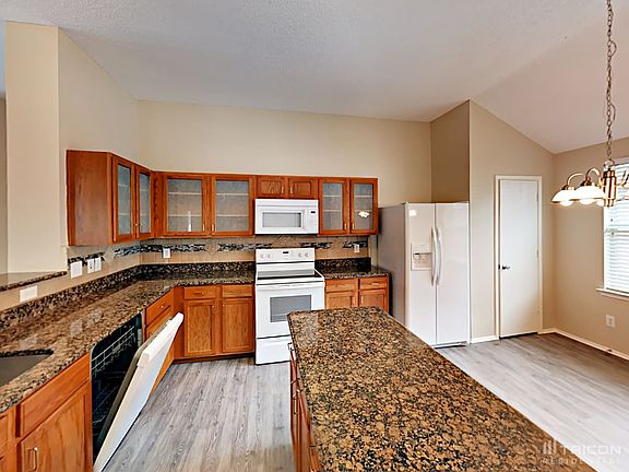 5th image of 1508 Hardy Dr