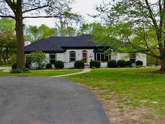 2nd image of 609 N Swords Ave