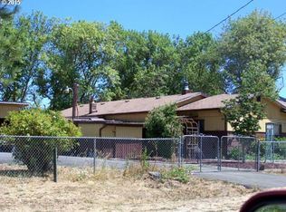 141 McCall St, Sutherlin, OR 97479