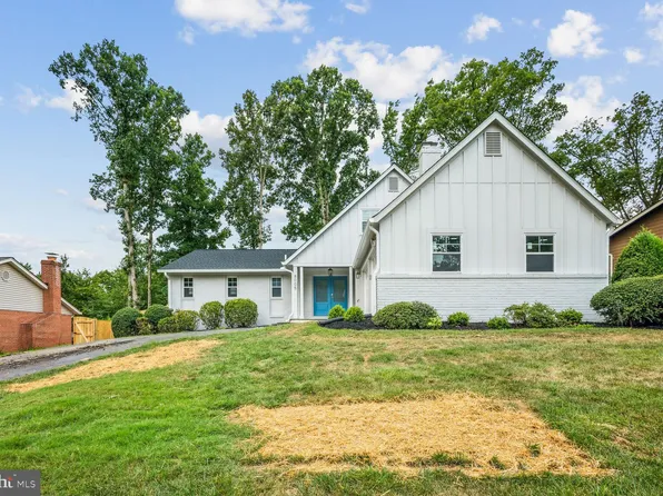 8005 Carrleigh Pkwy, Springfield, VA 22152