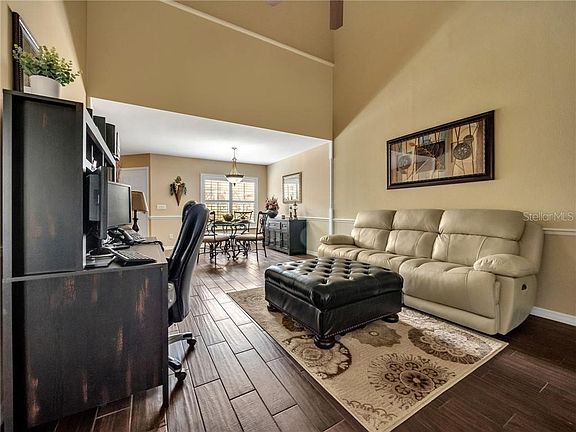 3rd image of 1103 Waterfall Ln #81