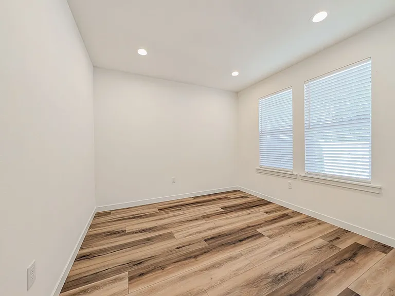 1625 114th St NE — Photo 7