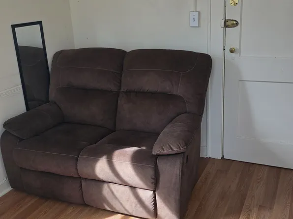 (undisclosed Address), Pt Chester, NY 10573