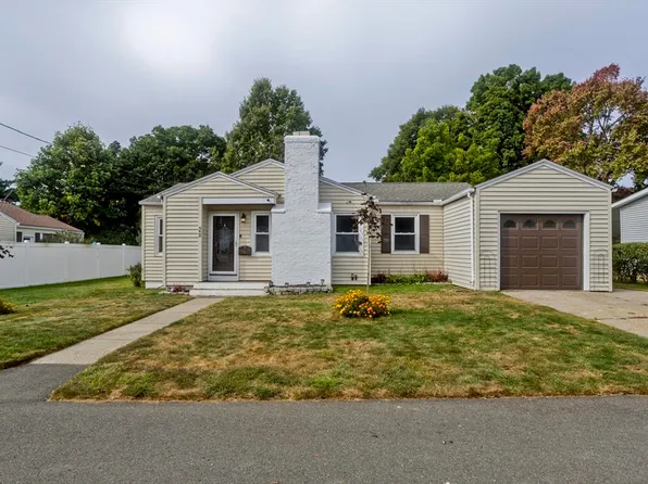 26 Midway St, South Hadley, MA 01075