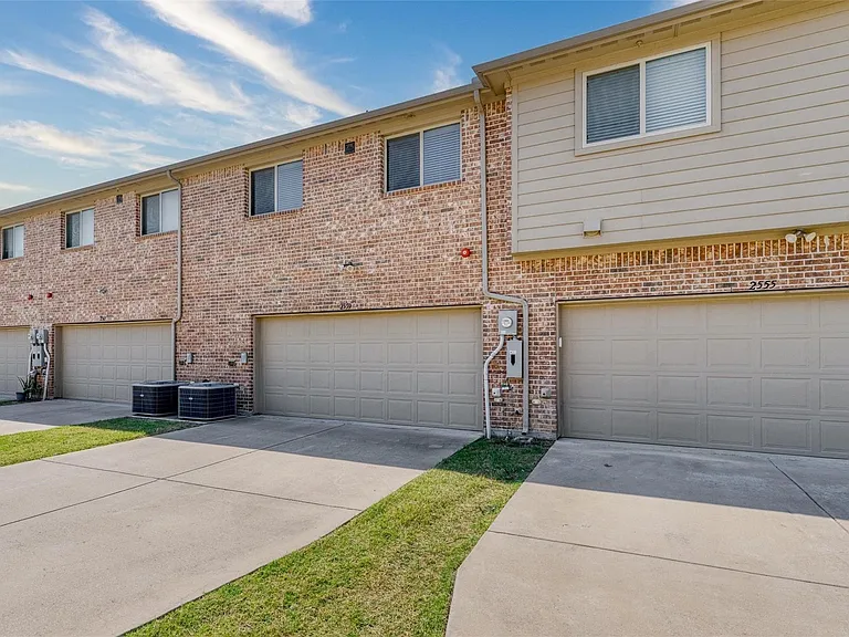 2559 Adam Ln — Photo 23