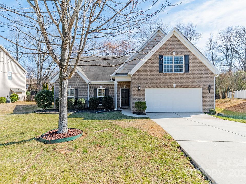 1st image of 6520 Fieldstone Manor Dr