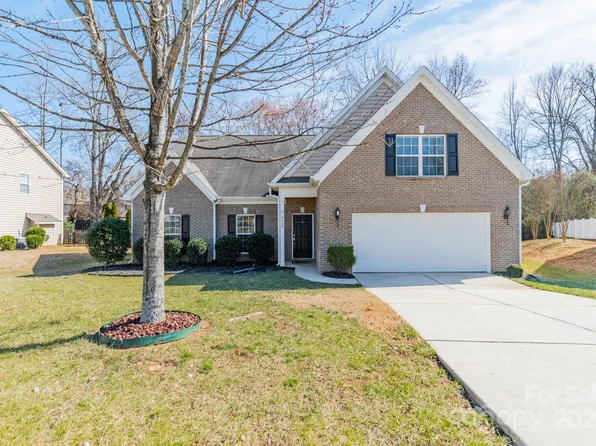 6520 Fieldstone Manor Dr, Matthews, NC 28105