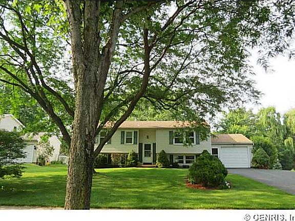 2nd image of 14 Rolling Meadow Dr N