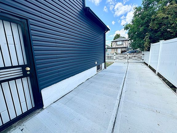 3rd image of 18514 Nashville Blvd