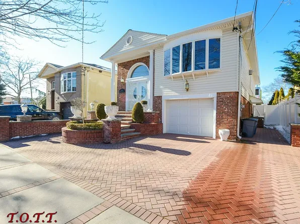 2744 Arkansas Dr, Brooklyn, NY 11234