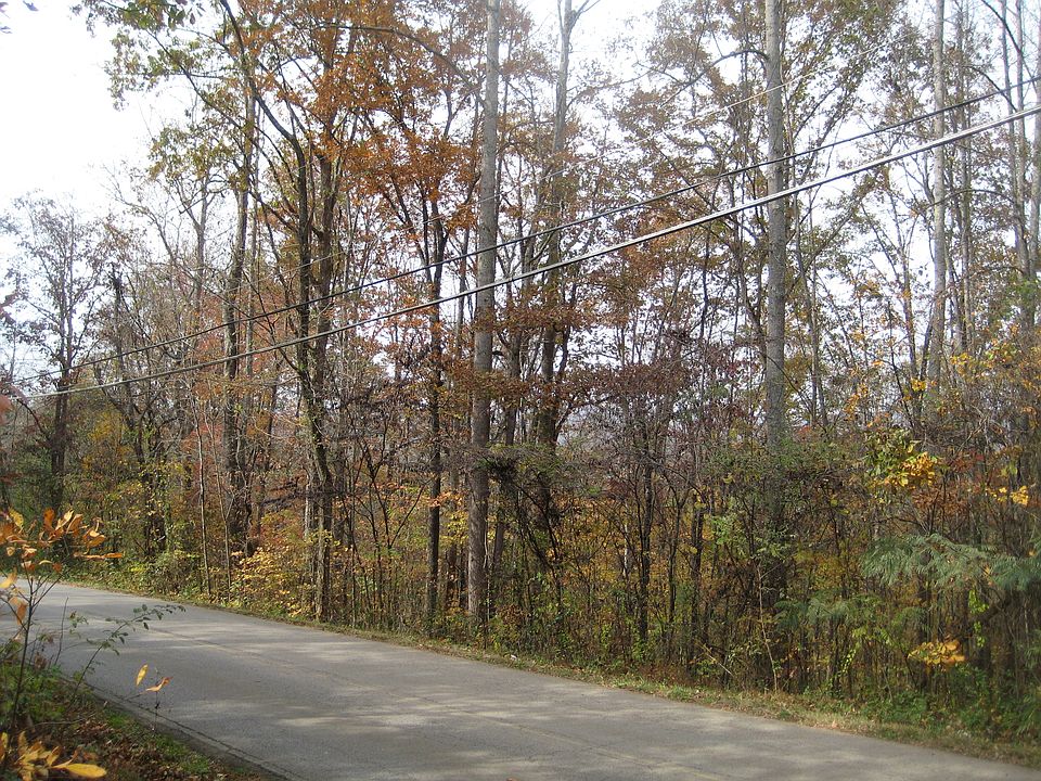 2nd image of Mahoney Road
