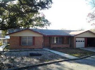 1592 Cloud Ln, New Braunfels, TX 78130