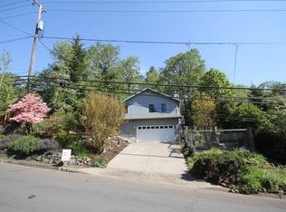 155 Crest Dr, Eugene, OR 97405