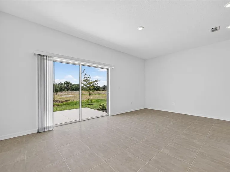 10761 Eclipse St — Photo 13