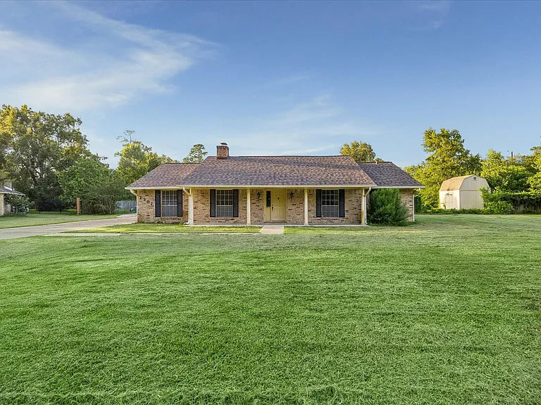 1307 Southern Hills Rd — Photo 2