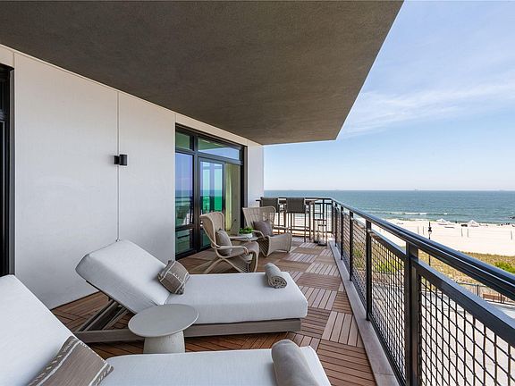 3rd image of 100 Boardwalk #Penthouse 4-a