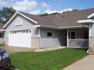 427 3rd St SW, Jamestown, ND 58401