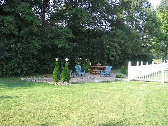 5th image of 4312 Clover Dr