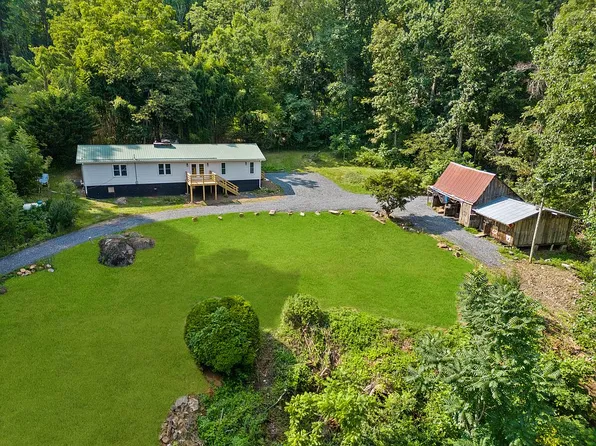 1218 Sweet Creek Rd, Bakersville, NC 28705