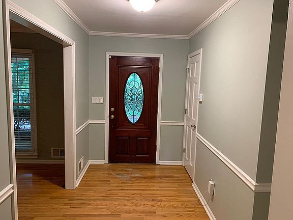 3rd image of 350 Hollyberry Dr