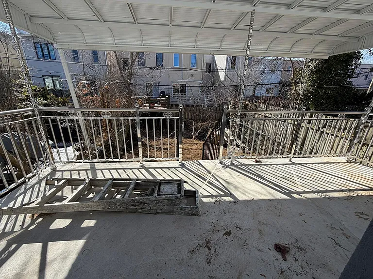 2218 E 27th St #2 — Photo 14