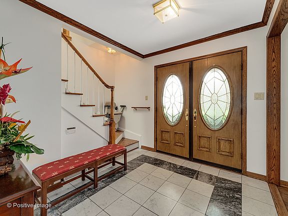 3rd image of 1021 Belair Dr
