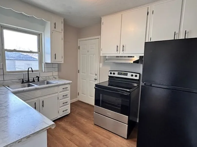 1660 St Joseph Blvd — Photo 4