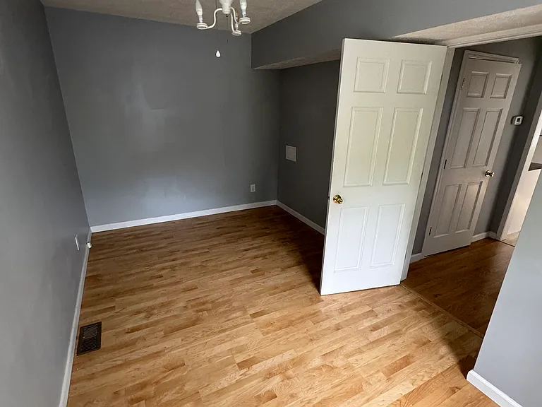 5634 Corby St #3 — Photo 12