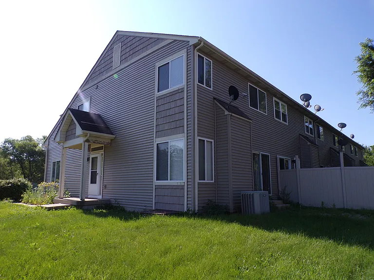 442 S Page St — Photo 3