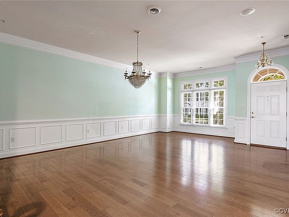 5th image of 1011 Hyde Ln