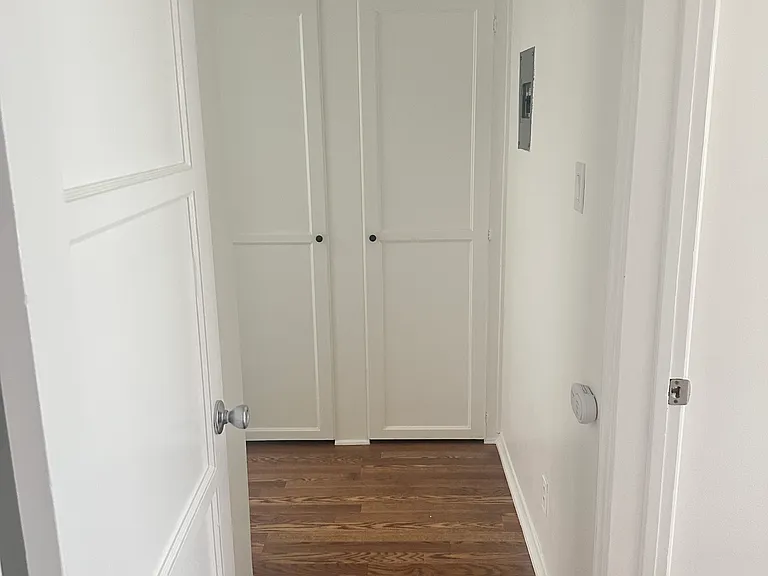 1009 N Sweetzer Ave #6 — Photo 5