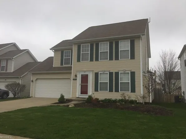 165 Halifax Ln, Medina, OH 44256