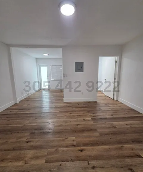 1650 SW 3rd St #3 — Photo 5