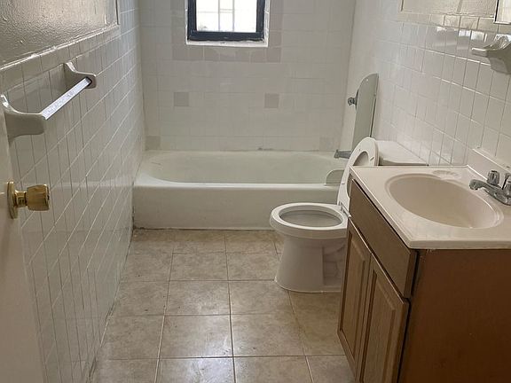4th image of 625 Jefferson Pl APT 4A