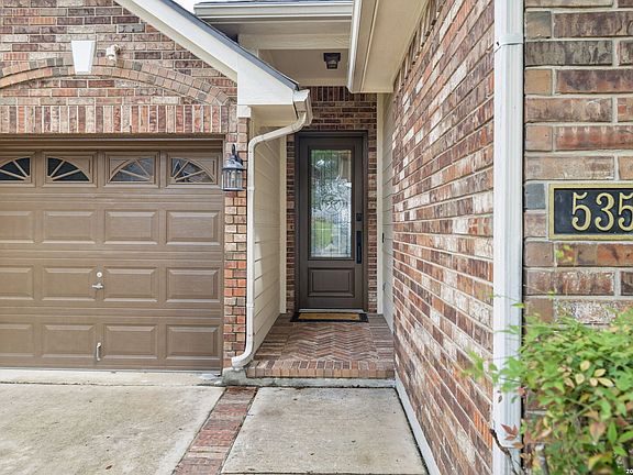 5th image of 535 Mesa Bluff