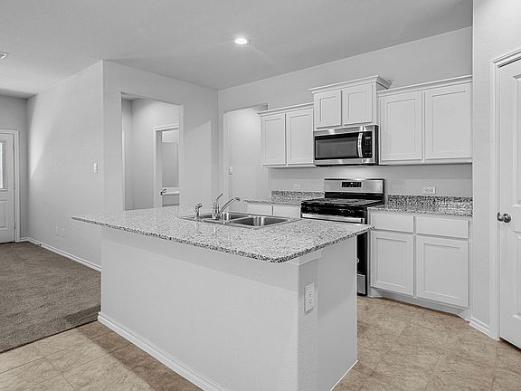 3rd image of 114 Mojave Rd