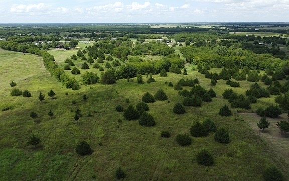 2nd image of 1146 County Road 2175