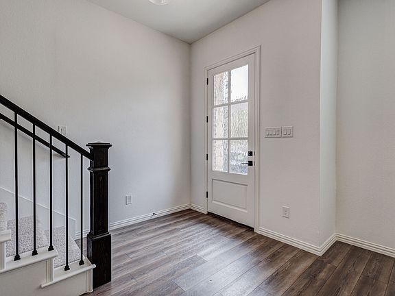 4th image of 4416 Henderson Ave