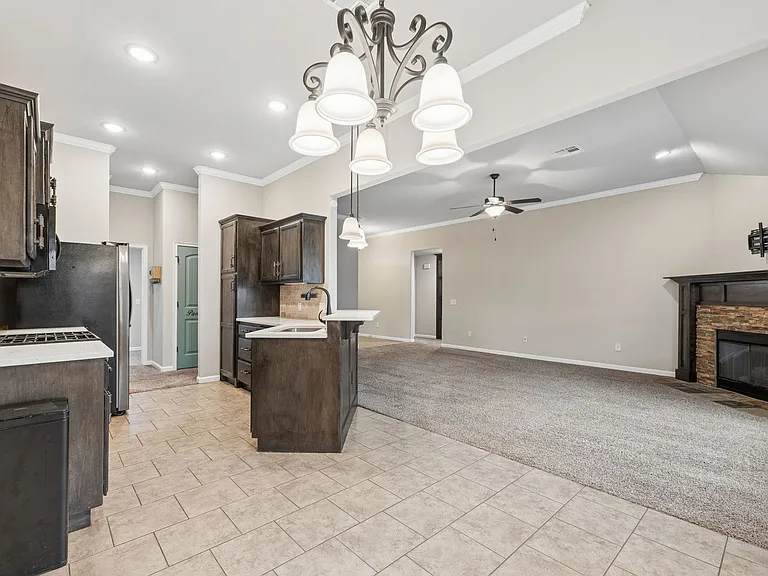 1751 Lexington Ct — Photo 19