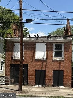 1st image of 214 W Race St